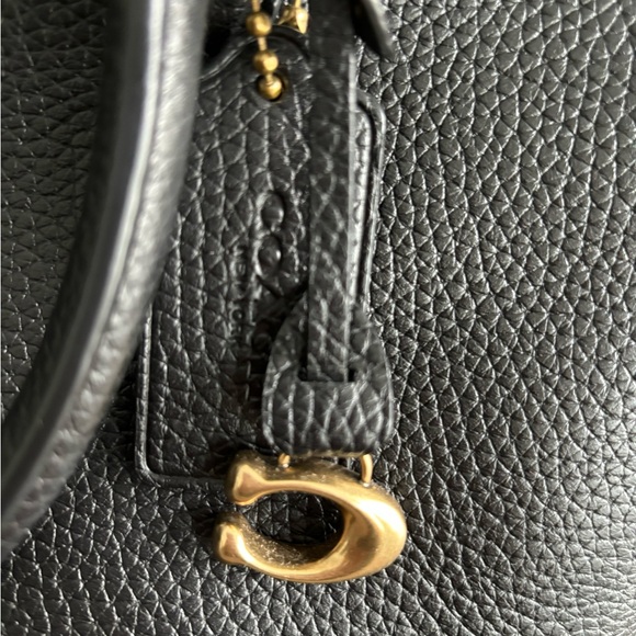 Coach Cara Satchel - Picture 5 of 9